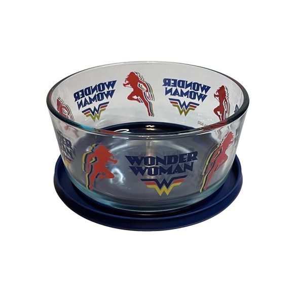 Wonder Woman Pyrex 30oz Glass Storage Container - LE - Picture 2 of 7